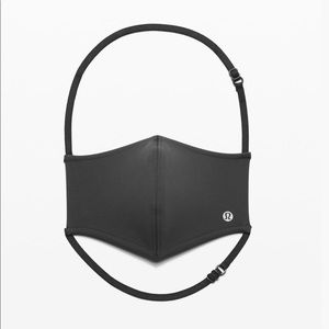 Lululemon Face Mask NWT Graphite Grey